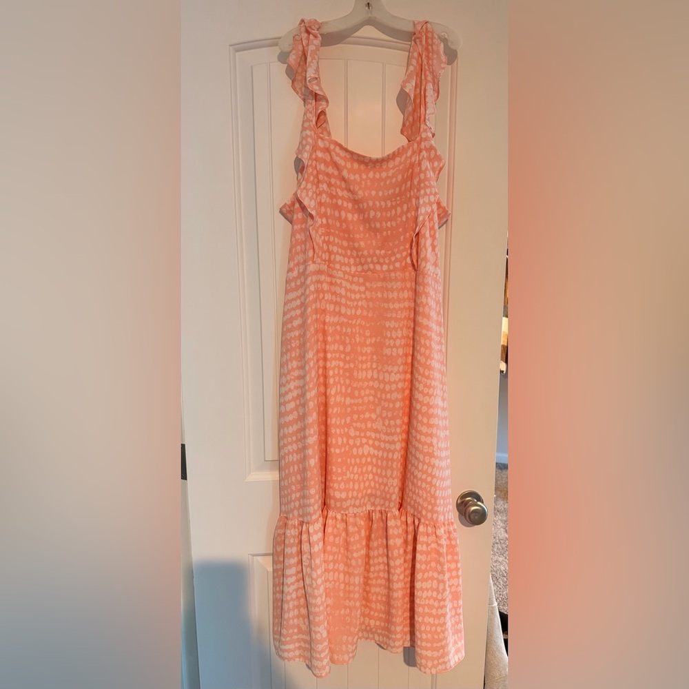 BCBG Peach and White Textured Maxi Dress